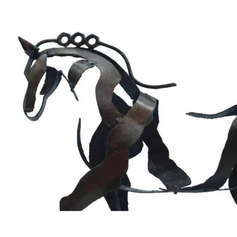 פסל סוס "אדוניס"