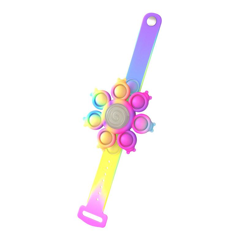 Spinning bubble bracelet