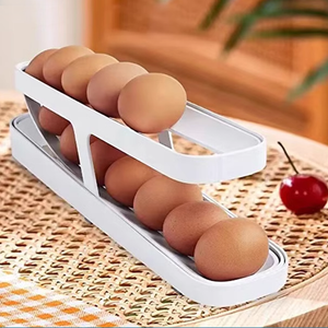 Rolling egg tray