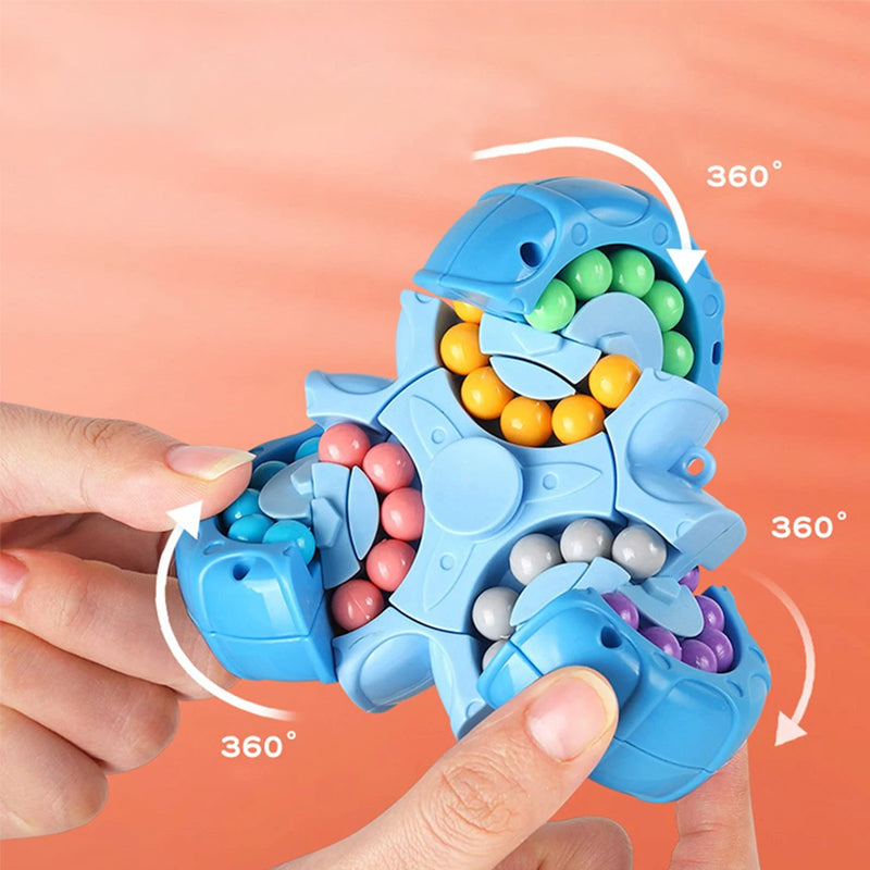 Rubik's cube with six-sided rotating fingertips