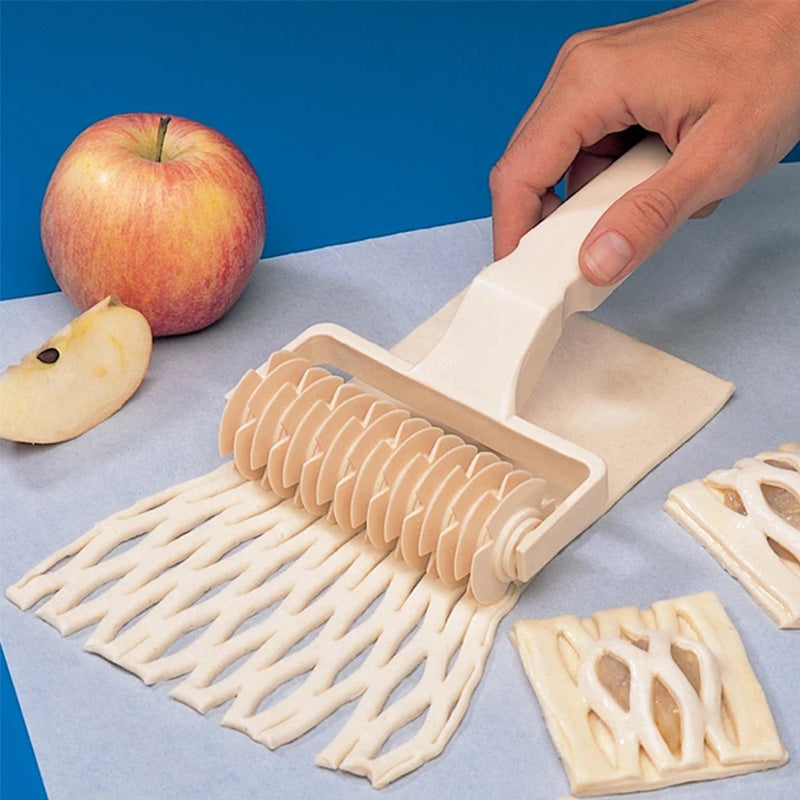 Pastry lattice roller cutter 