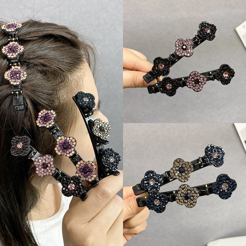 Hair clip on the side with three flowers