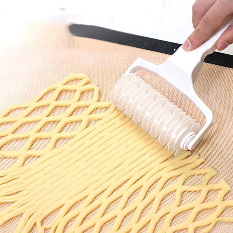 Pastry lattice roller cutter 