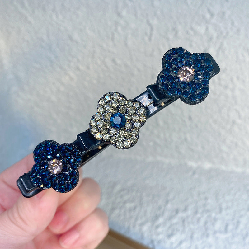 Hair clip on the side with three flowers