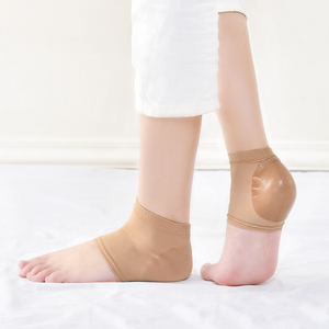 Comfortable anti-crack moisture heel socks