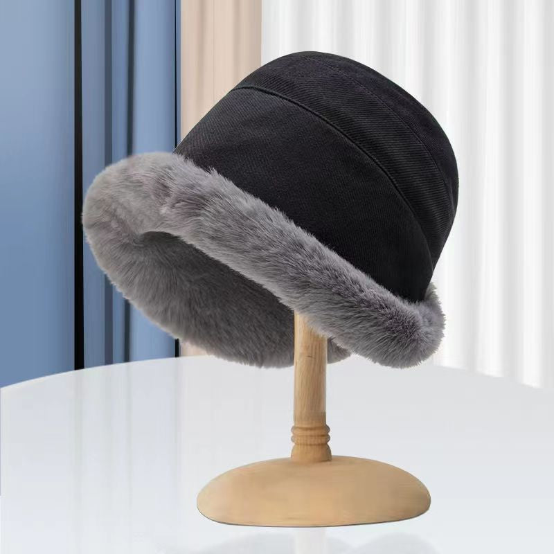 Fisherman's hat thickened with unusual velvet