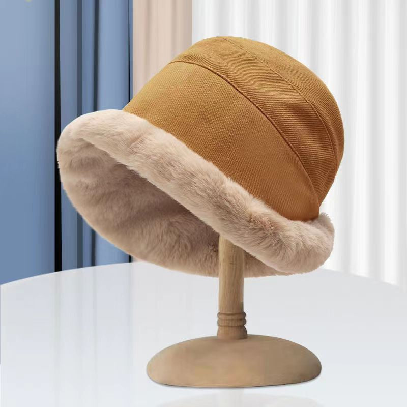 Fisherman's hat thickened with unusual velvet